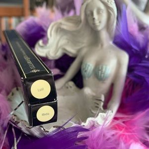 NIB 2/$20 Illamasqua Lip Pencil Duo Lust & Media
